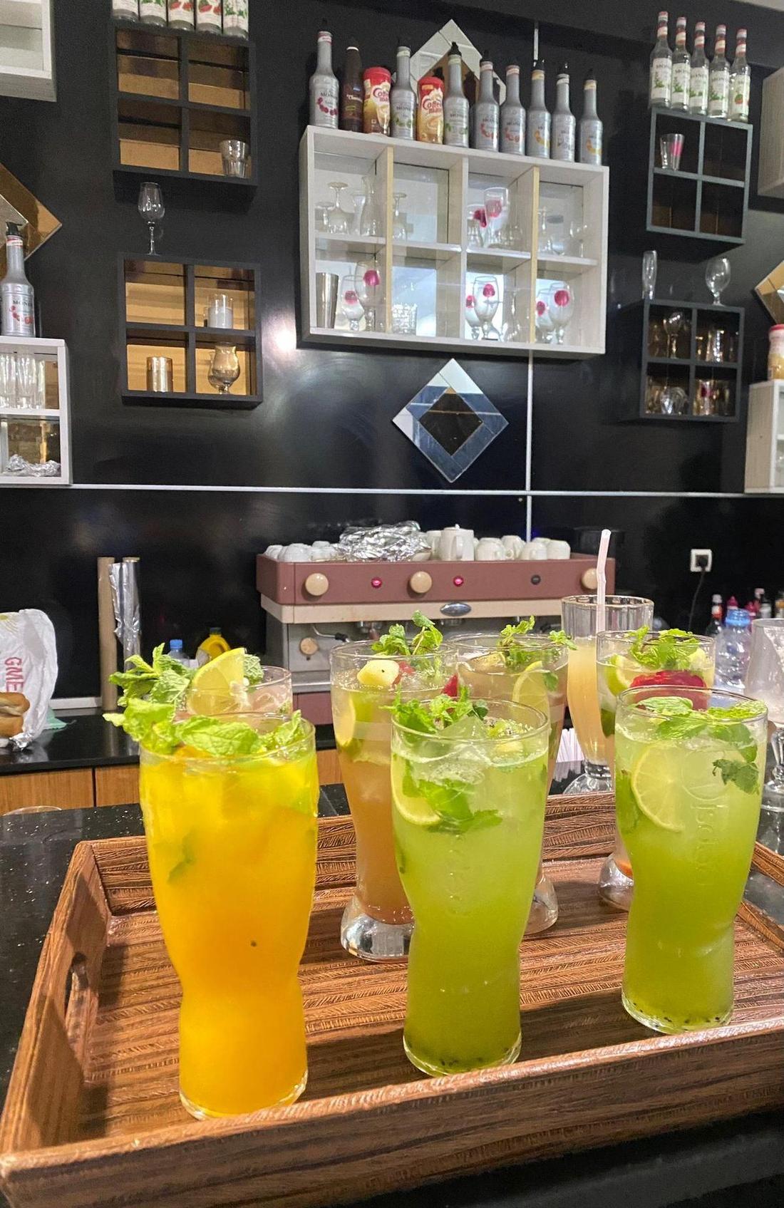 Cocktails et jus pressés