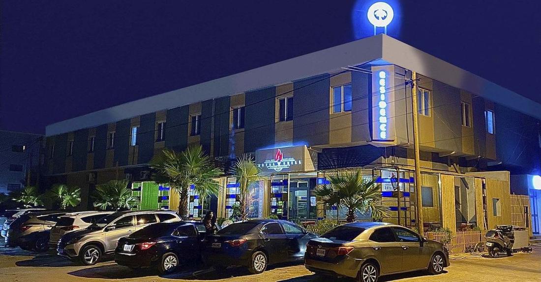 Le Complexe Royal à Nouakchott, de nuit