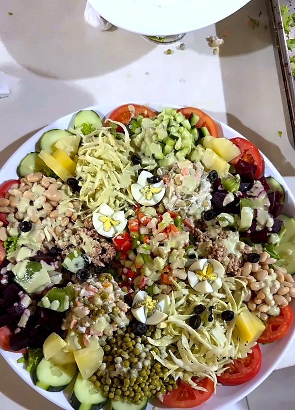 Grande salade composée à partager
