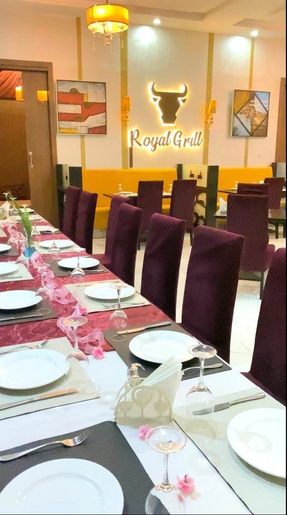 Déjeuner d'affaires au Royal Grill